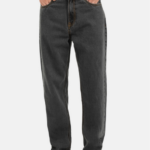Men Black Straight Fit Mid Rise Jeans